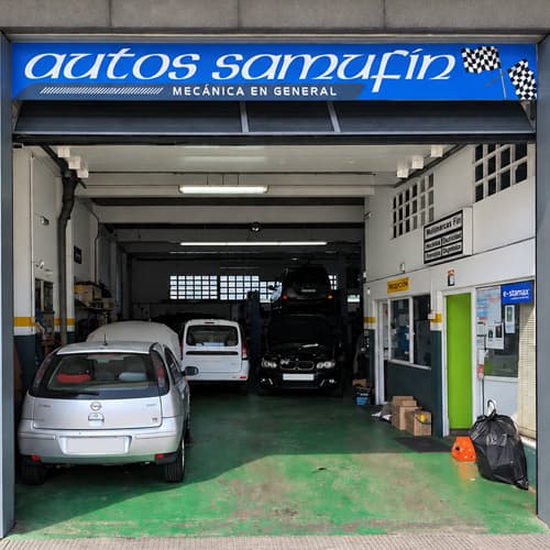Fachada de Autos Samufín, taller mecánico en Arcade, Soutomaior